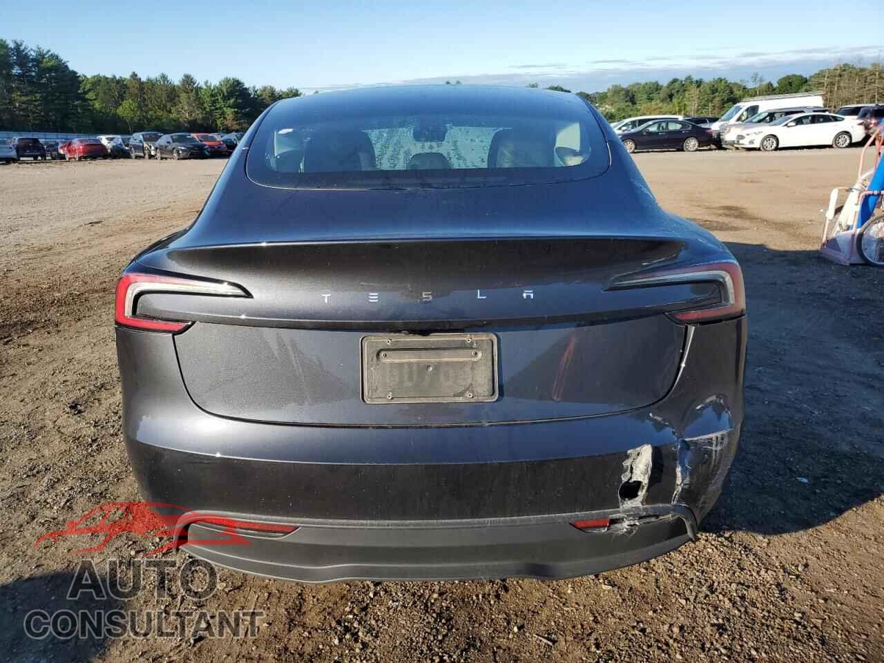 TESLA MODEL 3 2024 - 5YJ3E1EA5RF727896