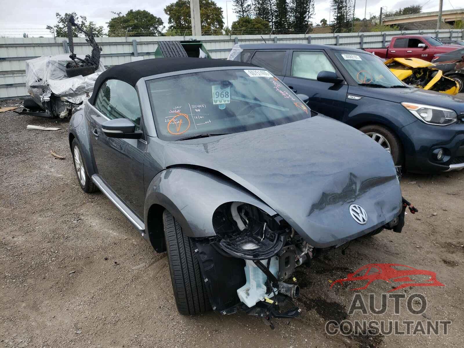 VOLKSWAGEN BEETLE 2018 - 3VW5DAATXJM505547