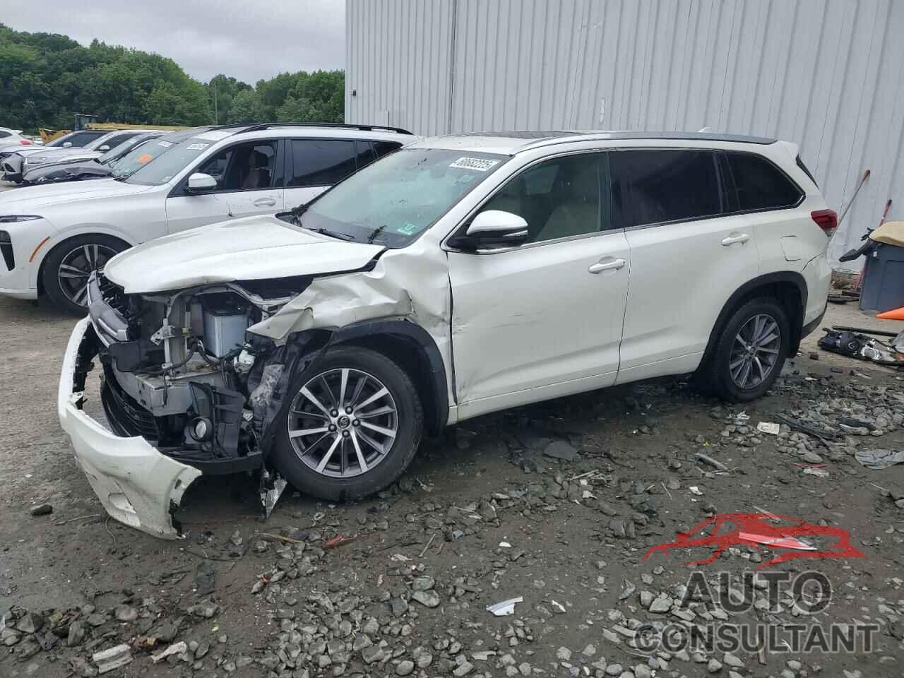 TOYOTA HIGHLANDER 2018 - 5TDJZRFH6JS554573