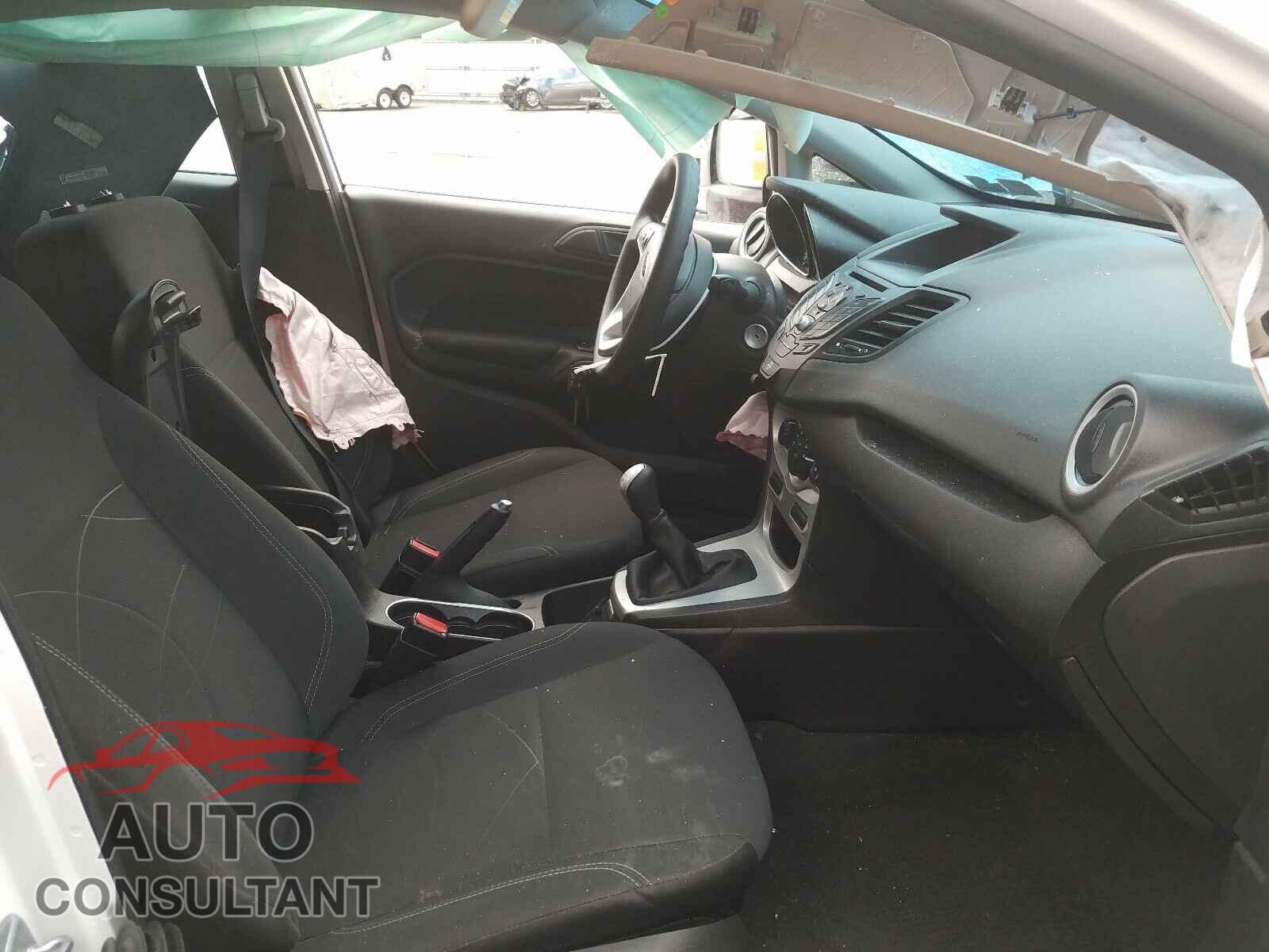 FORD FIESTA 2017 - 3FADP4EJ6HM126349