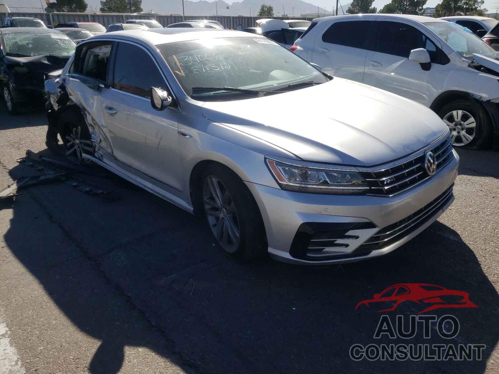 VOLKSWAGEN PASSAT 2019 - 1VWMA7A31KC012995