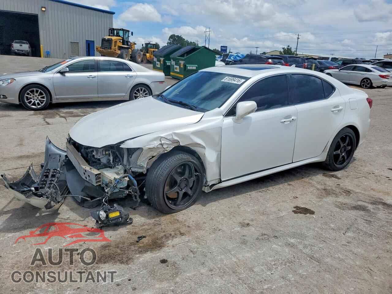 LEXUS IS 2011 - JTHCE5C20B5000464