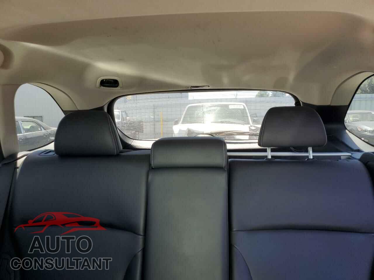 SUBARU OUTBACK 2017 - 4S4BSANC4H3320732