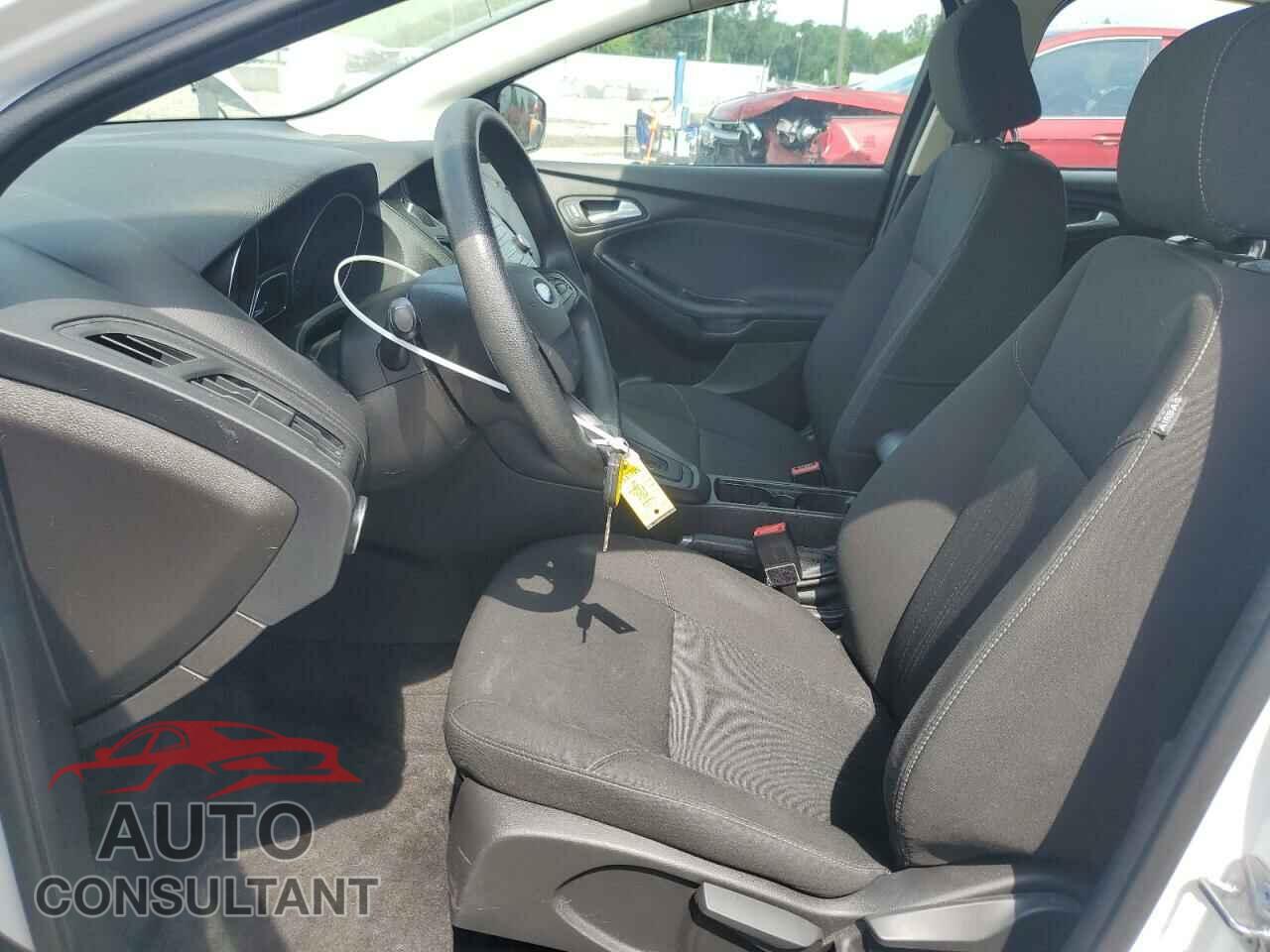 FORD FOCUS 2017 - 1FADP3K24HL304672