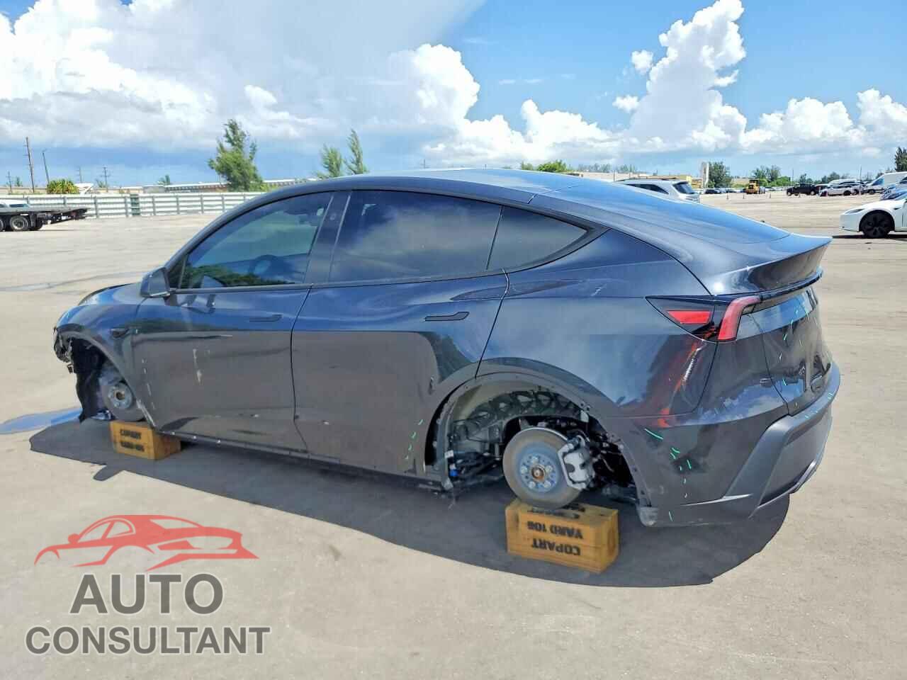 TESLA MODEL Y 2026 - 7SAYGDED2TA705261