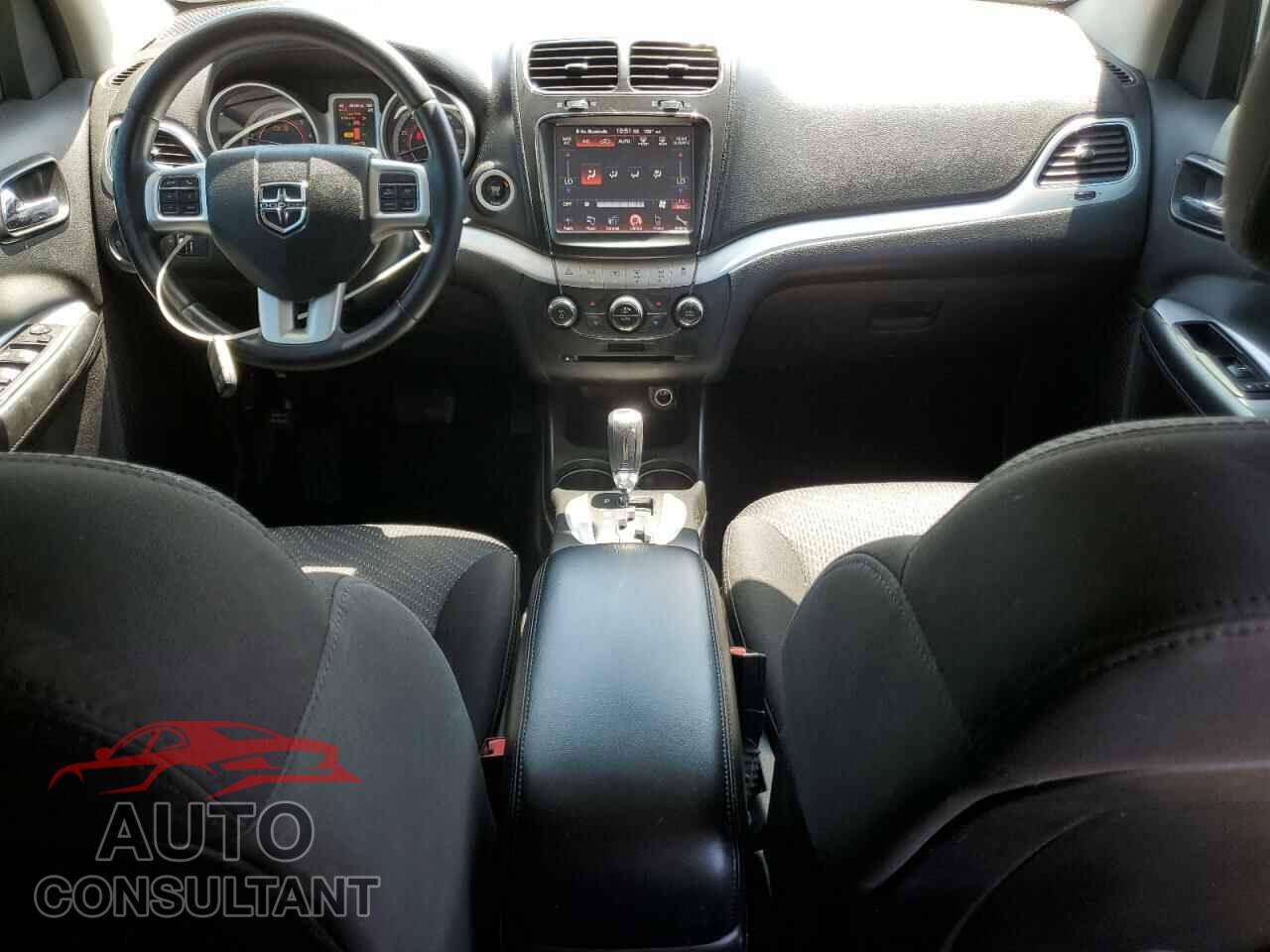 DODGE JOURNEY 2015 - 3C4PDCBB2FT692180