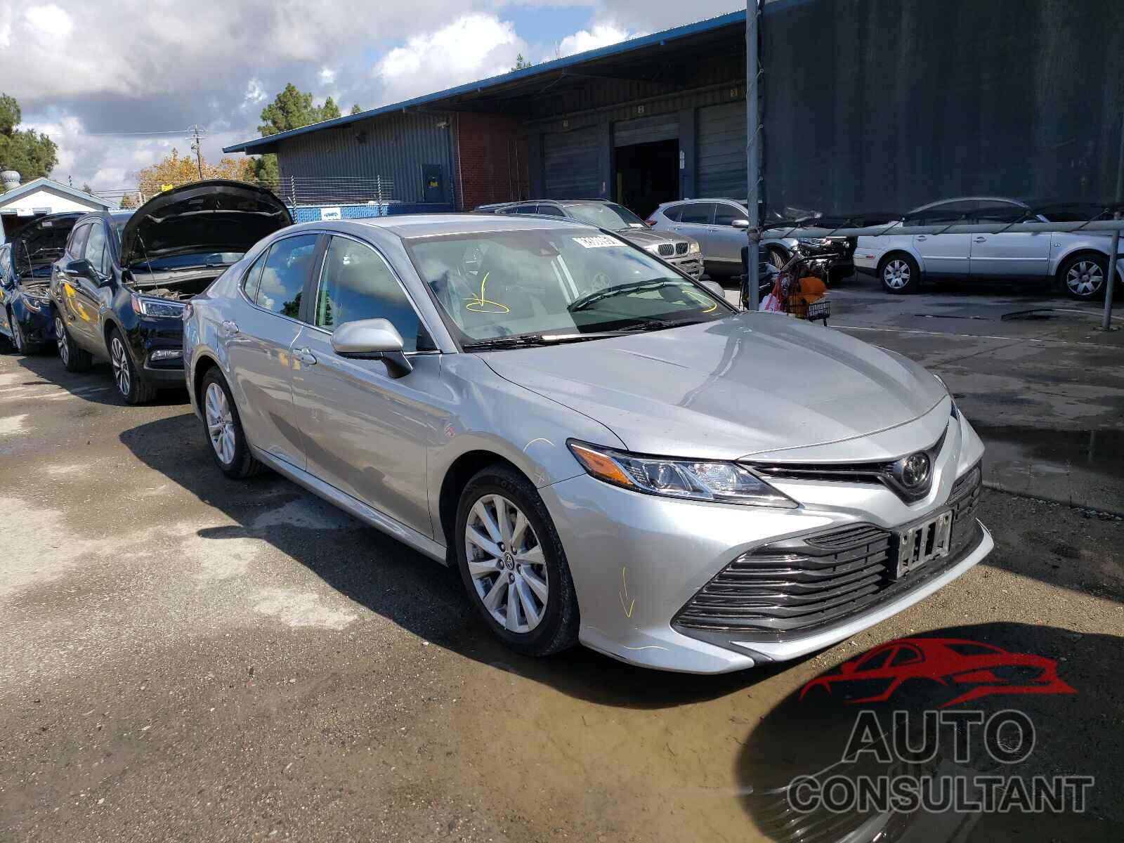 TOYOTA CAMRY 2019 - 4T1B11HK5KU242100