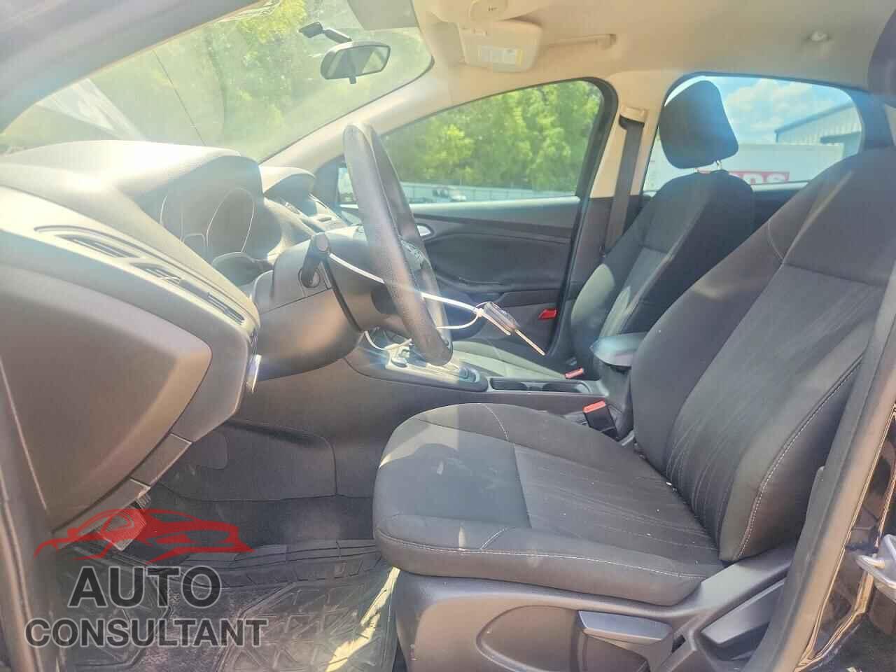 FORD FOCUS 2016 - 1FADP3F20GL285577