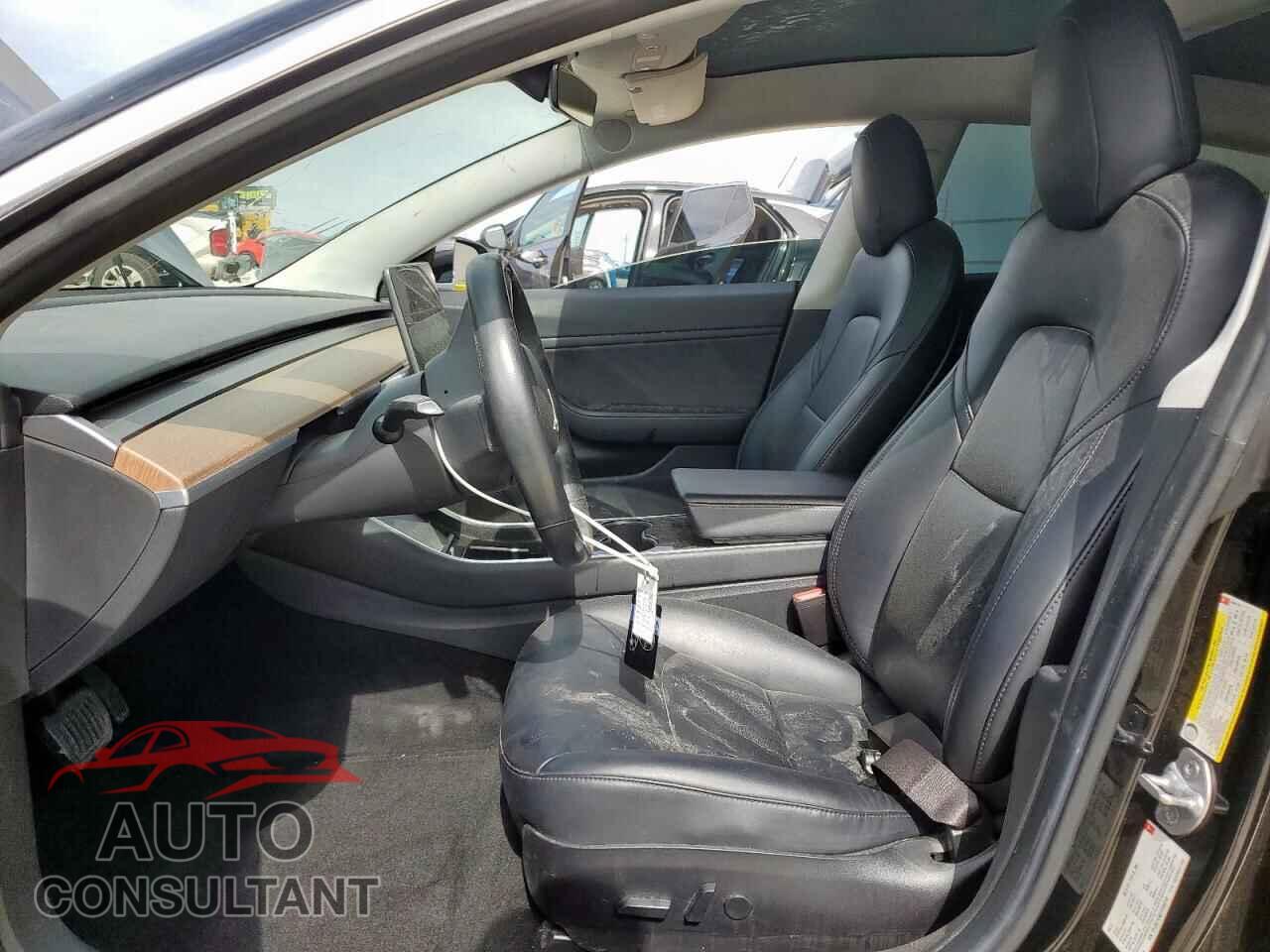 TESLA MODEL 3 2018 - 5YJ3E1EA8JF044210