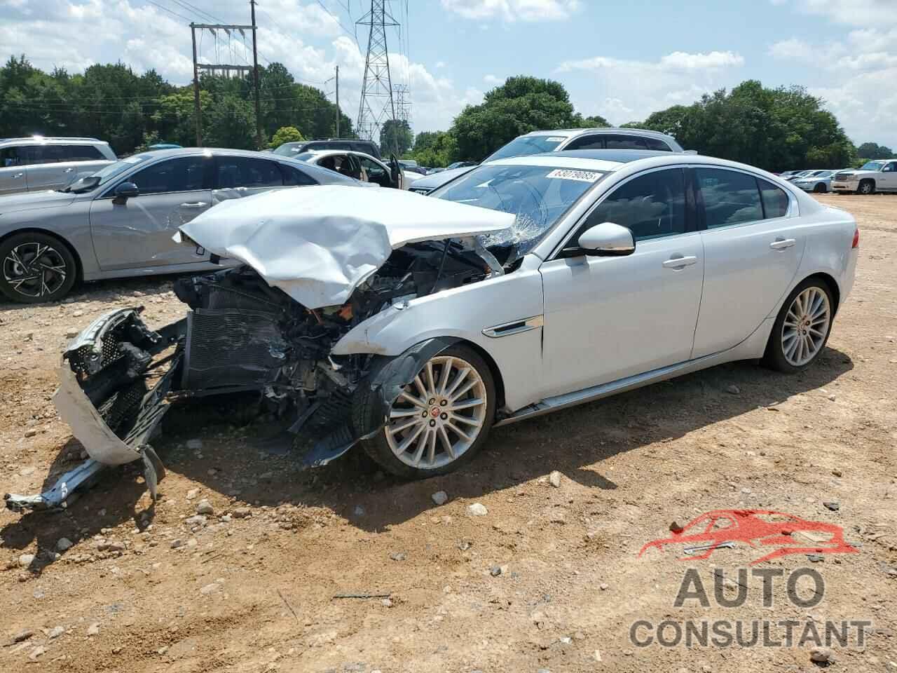 JAGUAR XE 2017 - SAJAH4BV8HA947467