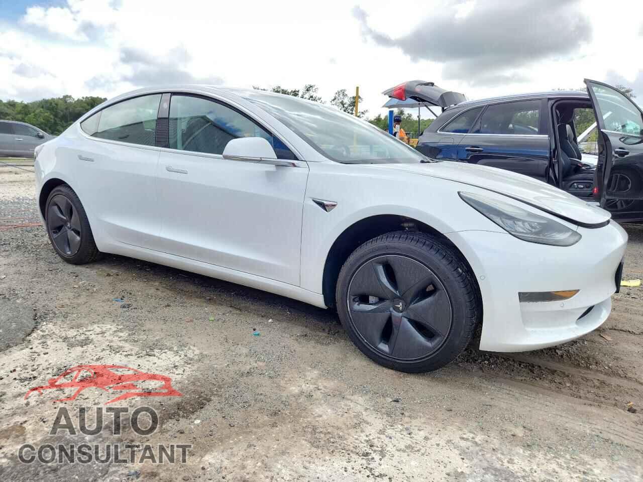 TESLA MODEL 3 2019 - 5YJ3E1EA3KF484319