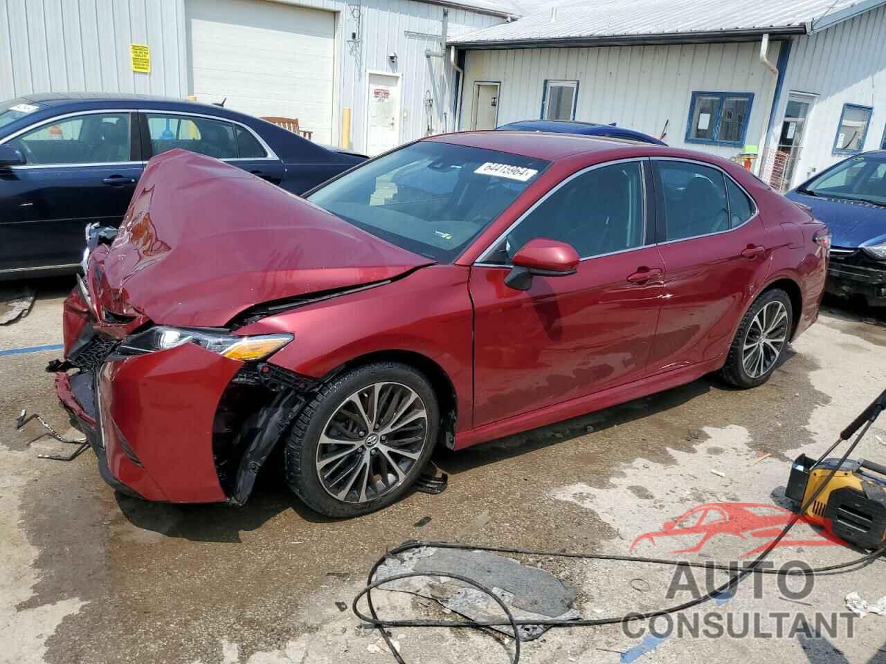 TOYOTA CAMRY 2018 - 4T1B11HK4JU634760