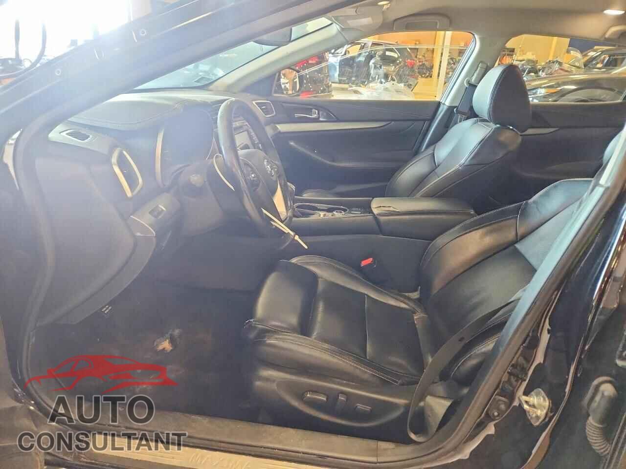 NISSAN MAXIMA 2018 - 1N4AA6AP3JC369215