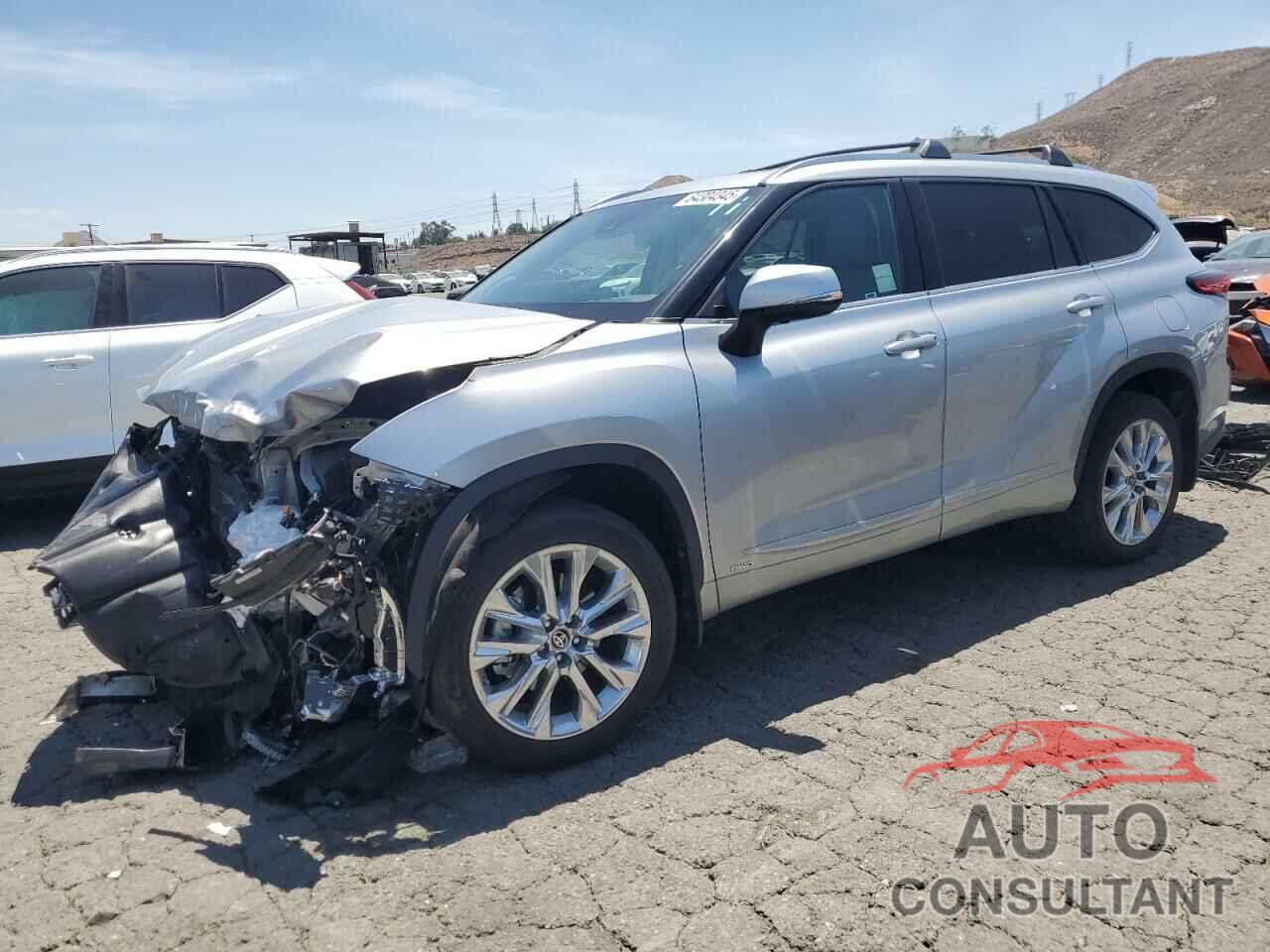 TOYOTA HIGHLANDER 2023 - 5TDXBRCH4PS575885