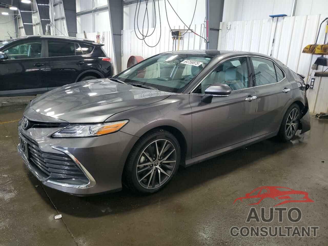 TOYOTA CAMRY 2022 - 4T1F11AK1NU002025