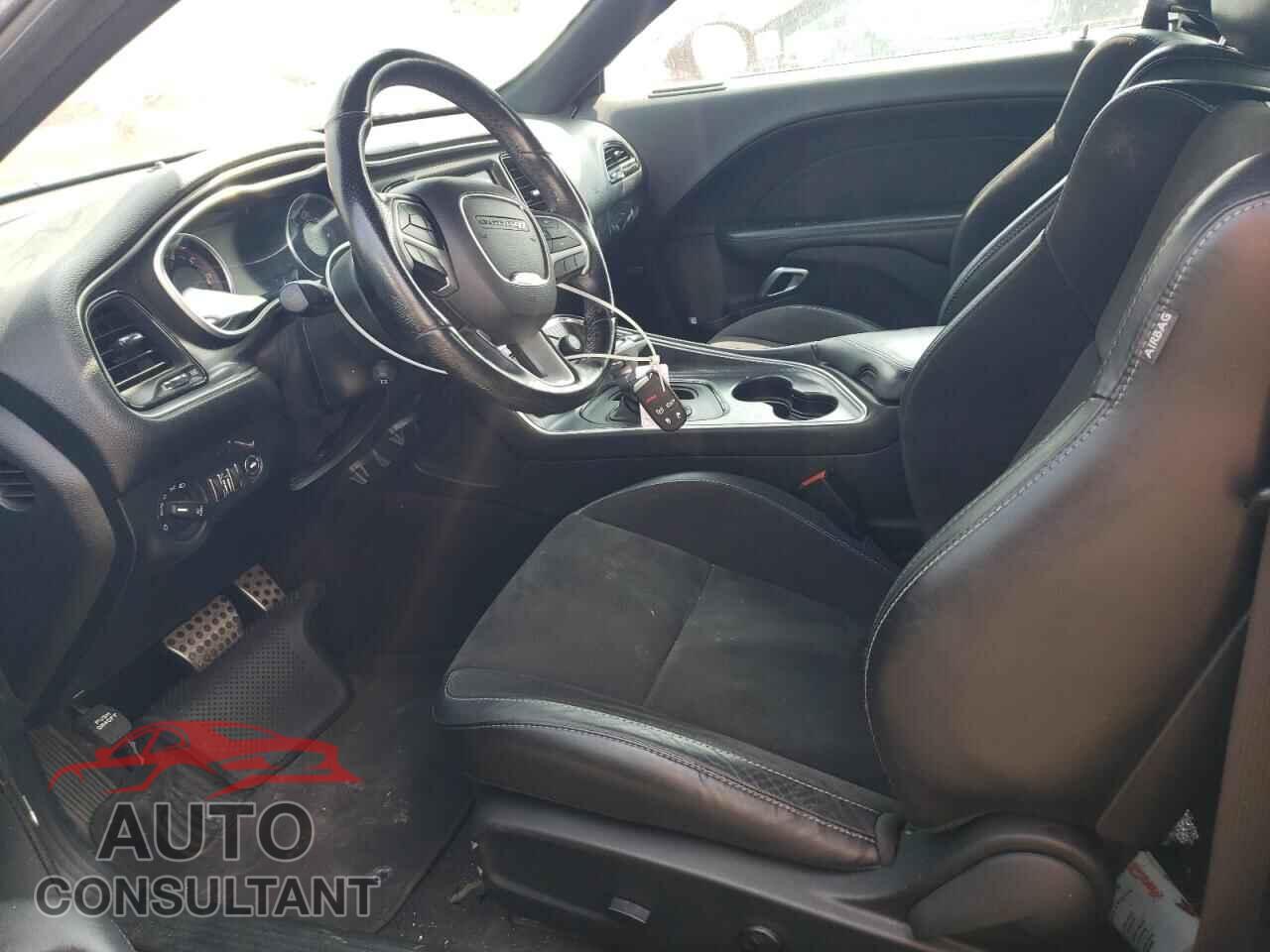 DODGE CHALLENGER 2018 - 2C3CDZGG0JH257265