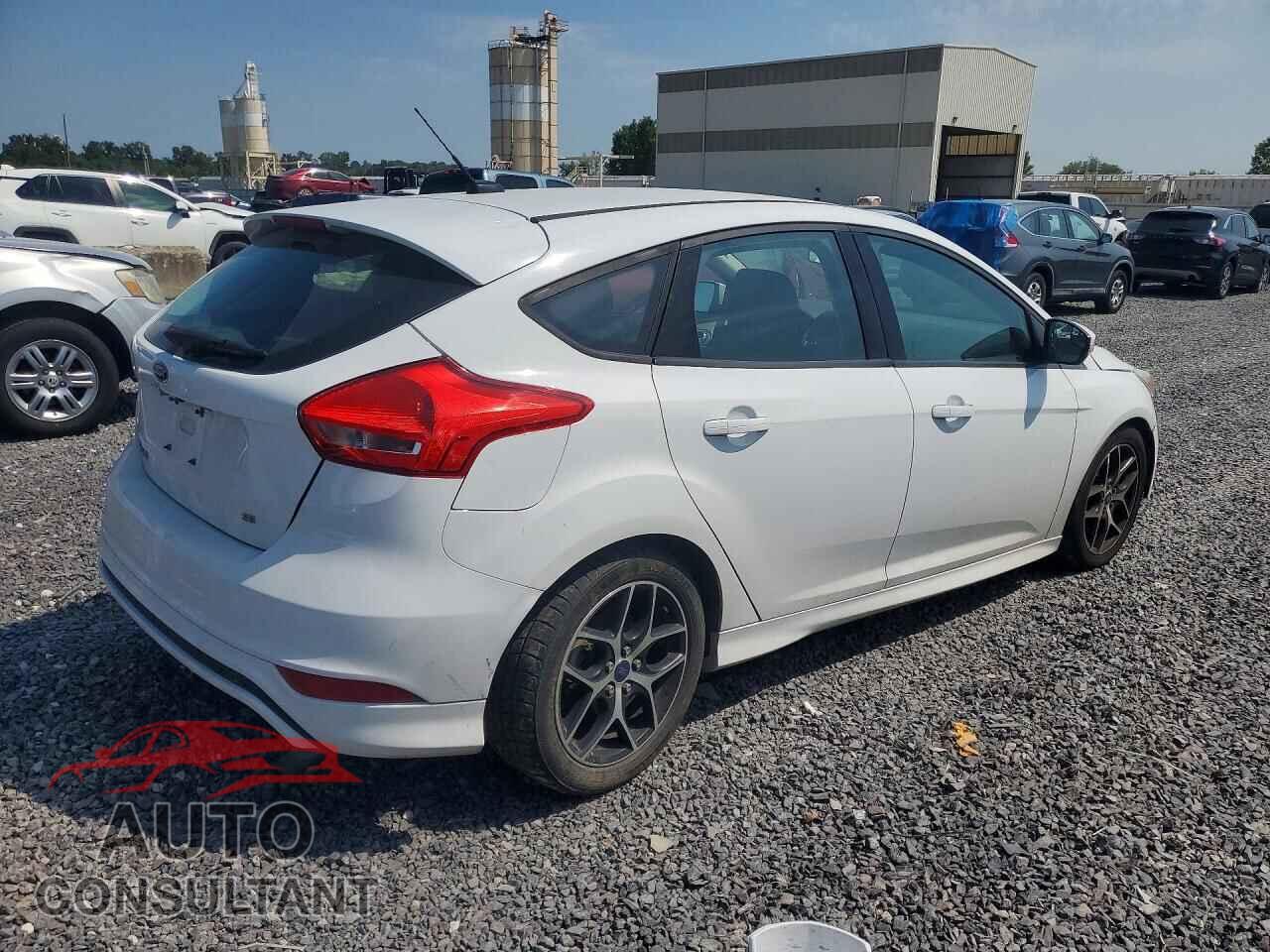 FORD FOCUS 2015 - 1FADP3K25FL314558