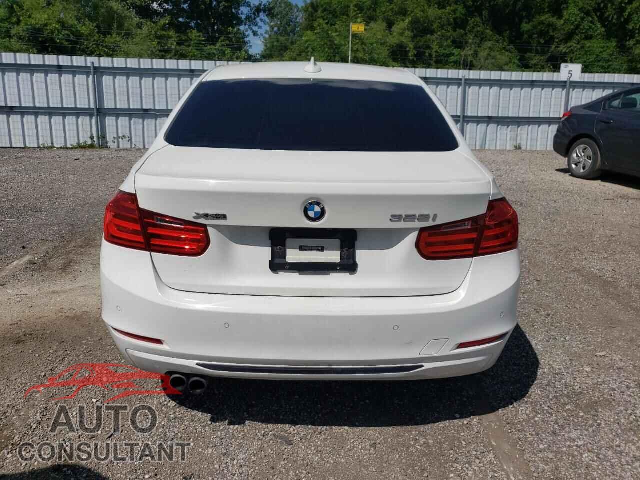 BMW 3 SERIES 2013 - WBA3B3C59DF538440
