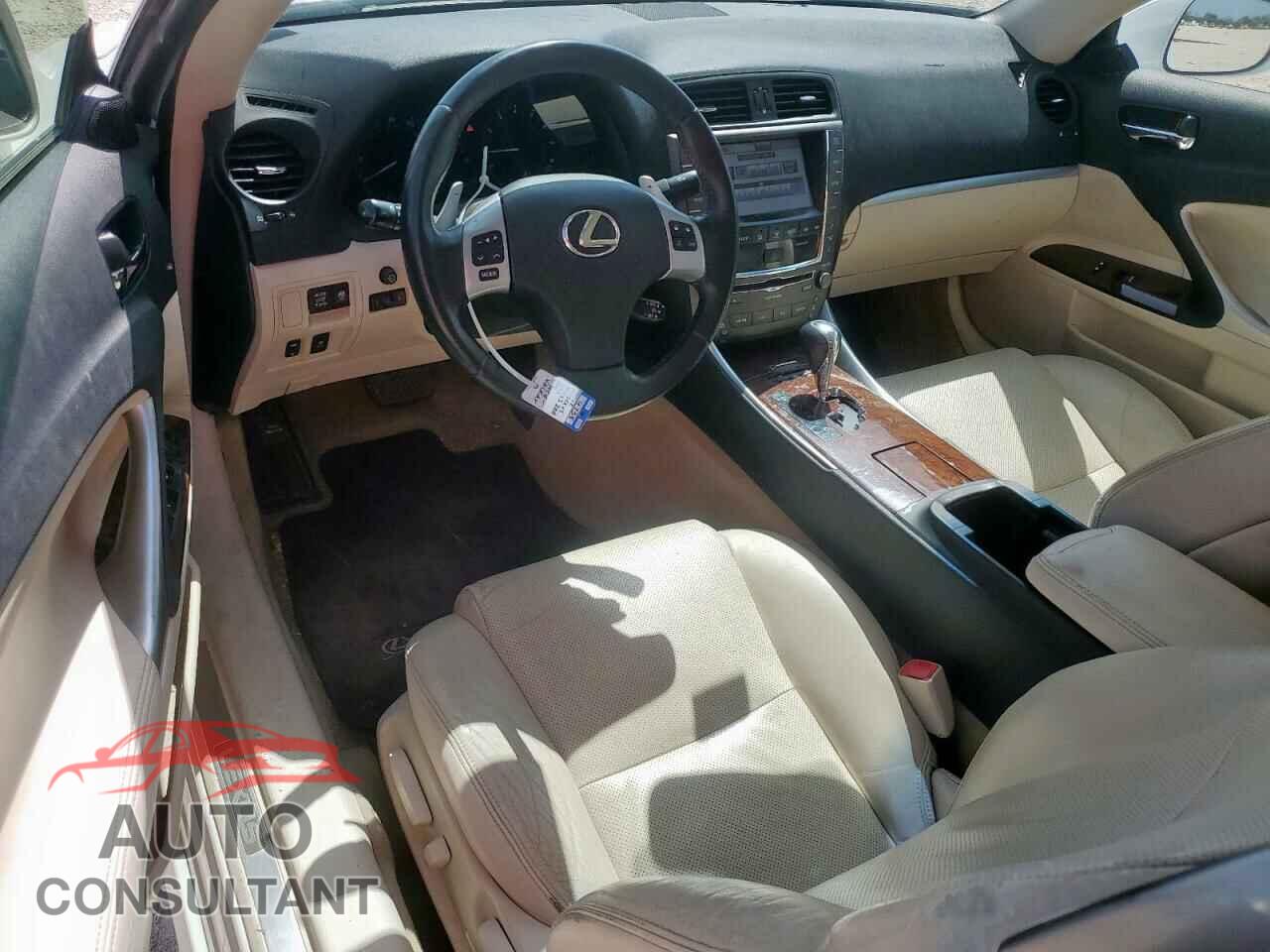 LEXUS IS 2012 - JTHFF2C23C2526552