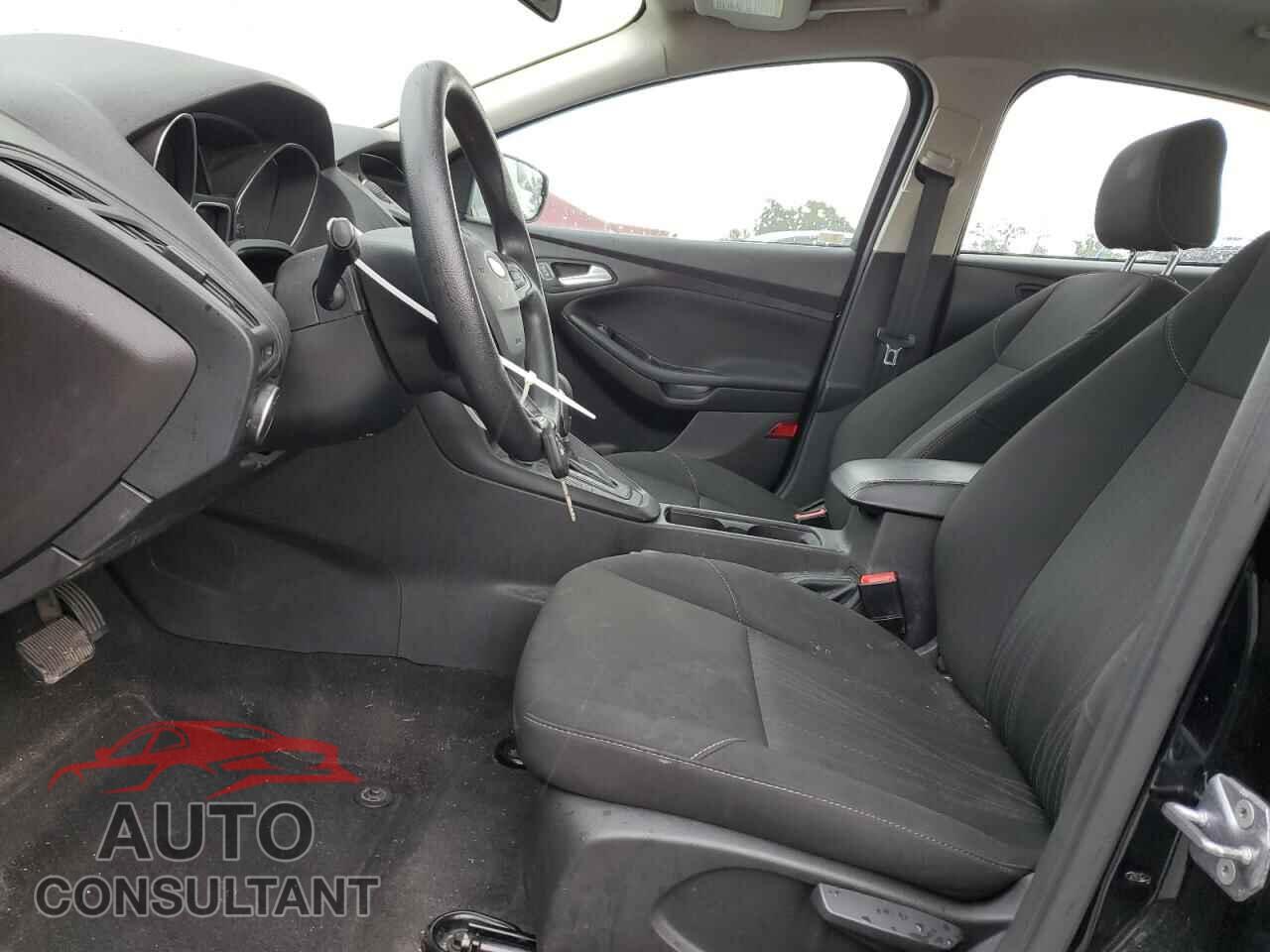 FORD FOCUS 2017 - 1FADP3K20HL345574