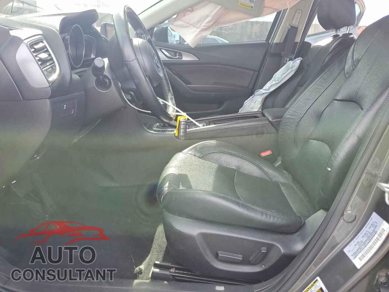 MAZDA 3 2017 - JM1BN1W31H1137231