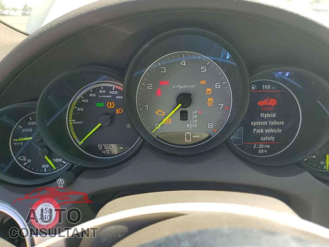 PORSCHE CAYENNE 2017 - WP1AE2A27HLA75689