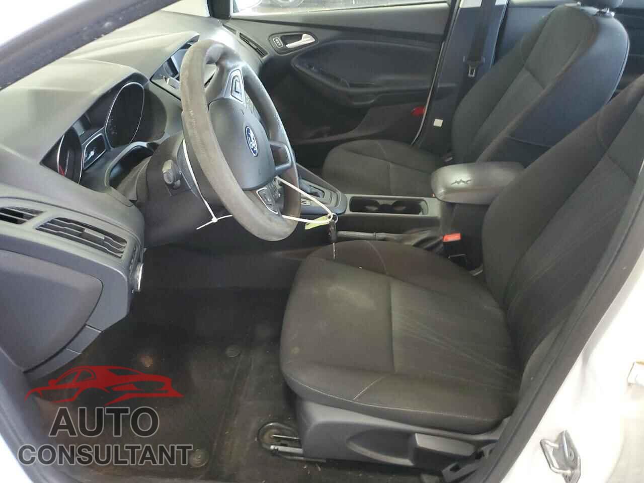 FORD FOCUS 2016 - 1FADP3F2XGL228917