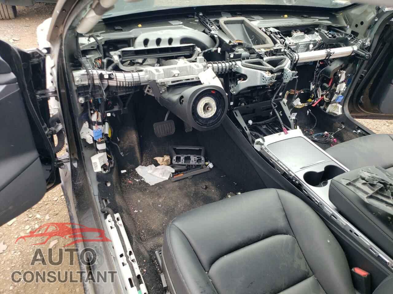 TESLA MODEL 3 2022 - 5YJ3E1EA0NF290044