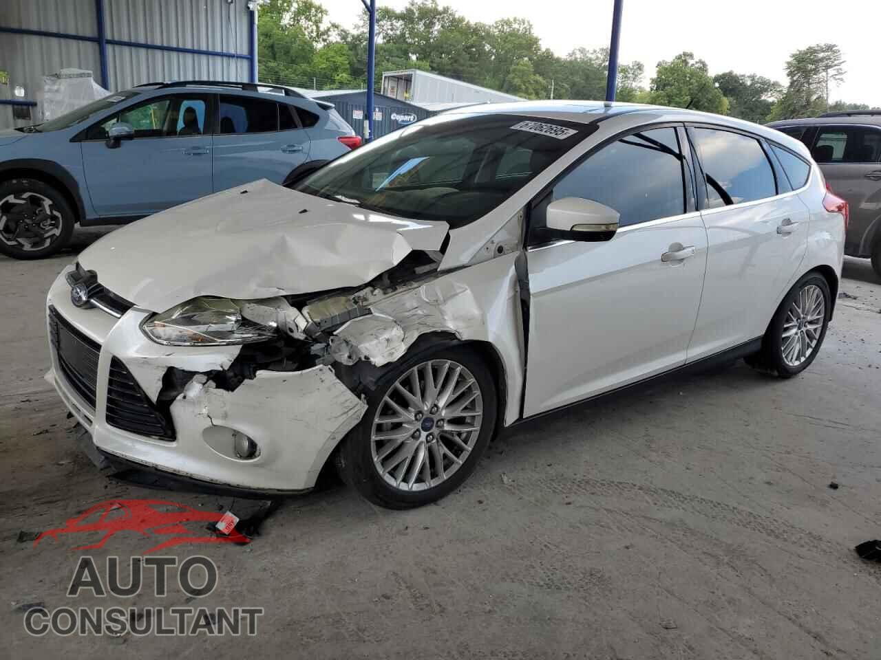 FORD FOCUS 2012 - 1FAHP3M24CL433101