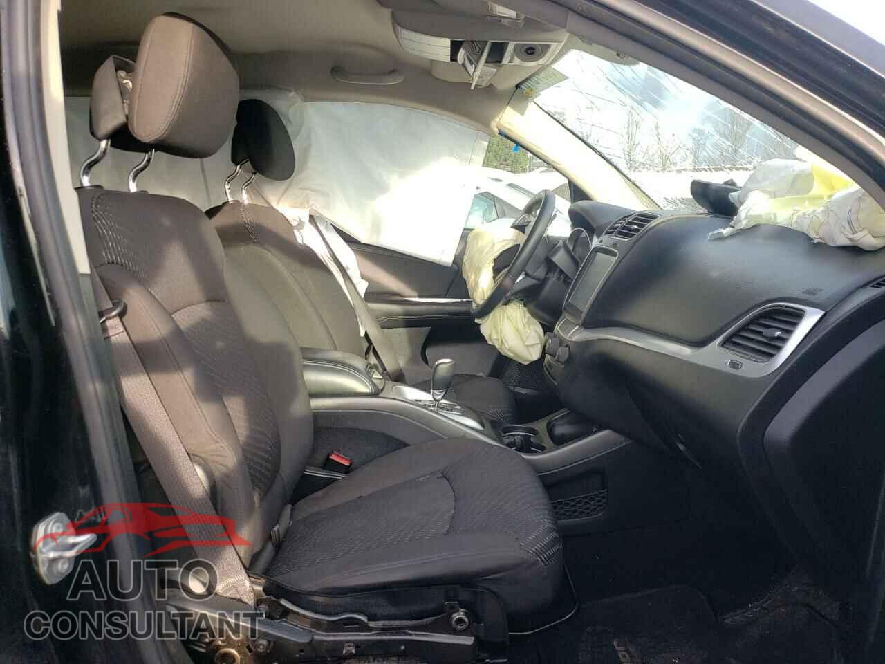DODGE JOURNEY 2017 - 3C4PDCCG7HT584828