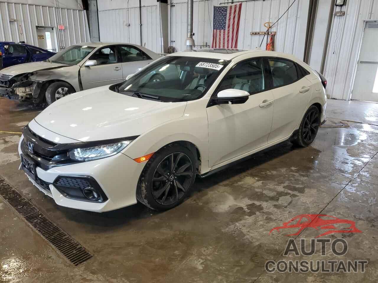HONDA CIVIC 2018 - SHHFK7H94JU201000