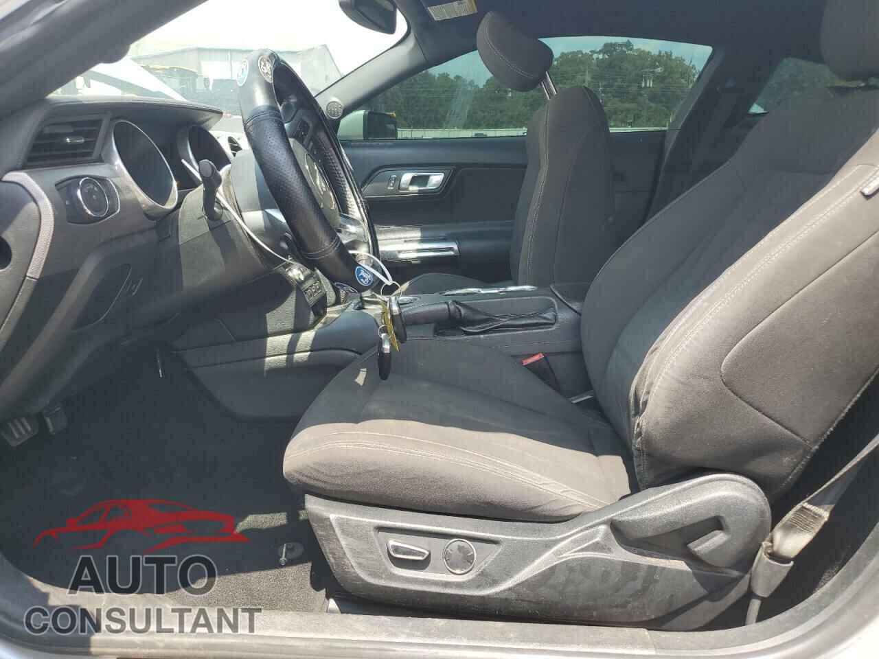 FORD MUSTANG 2019 - 1FA6P8CF5K5103608