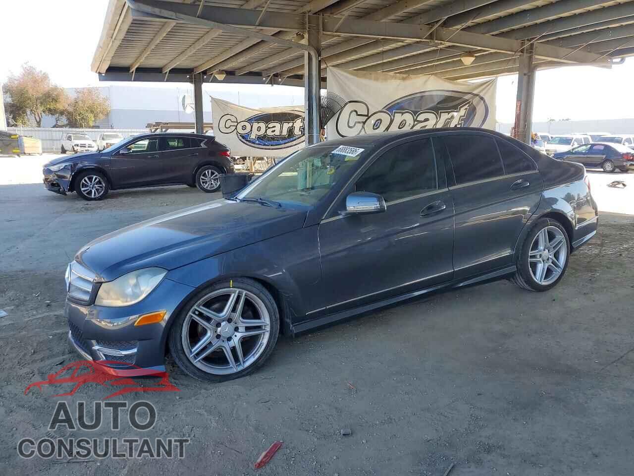 MERCEDES-BENZ C-CLASS 2013 - WDDGF4HB7DA820544