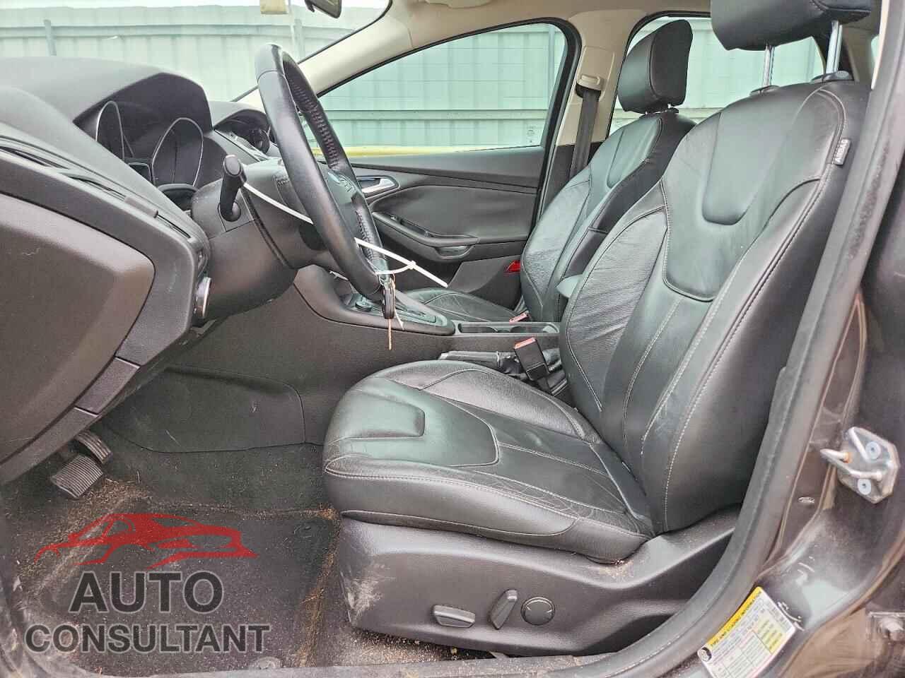 FORD FOCUS 2015 - 1FADP3K29FL384550