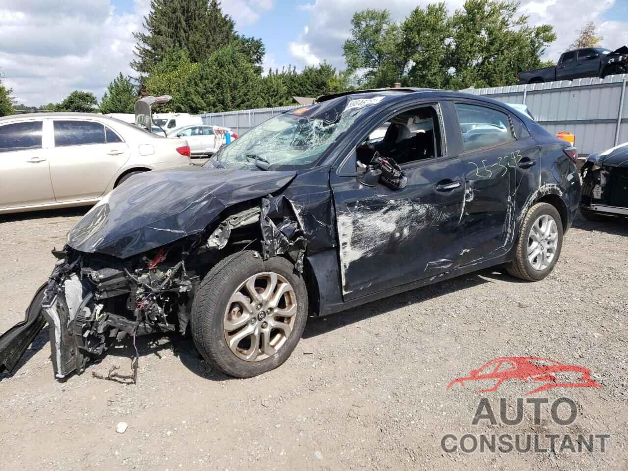 TOYOTA YARIS 2018 - 3MYDLBYV7JY329436