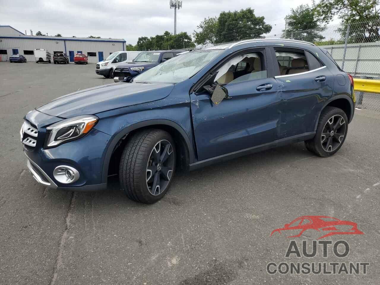 MERCEDES-BENZ GLA-CLASS 2019 - WDCTG4GB6KJ611326