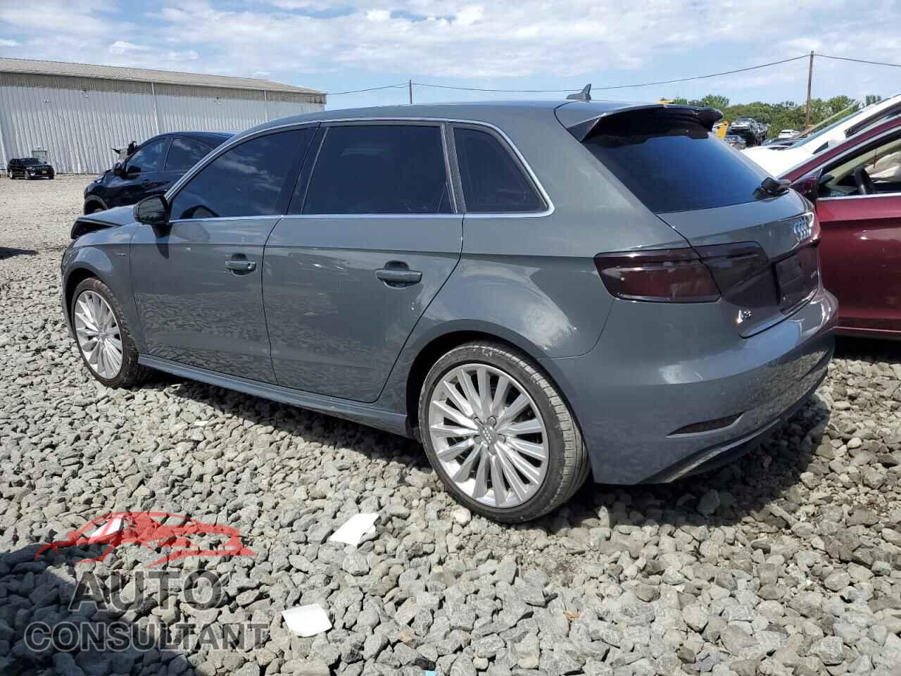 AUDI A3 2017 - WAUTPBFF3HA090571