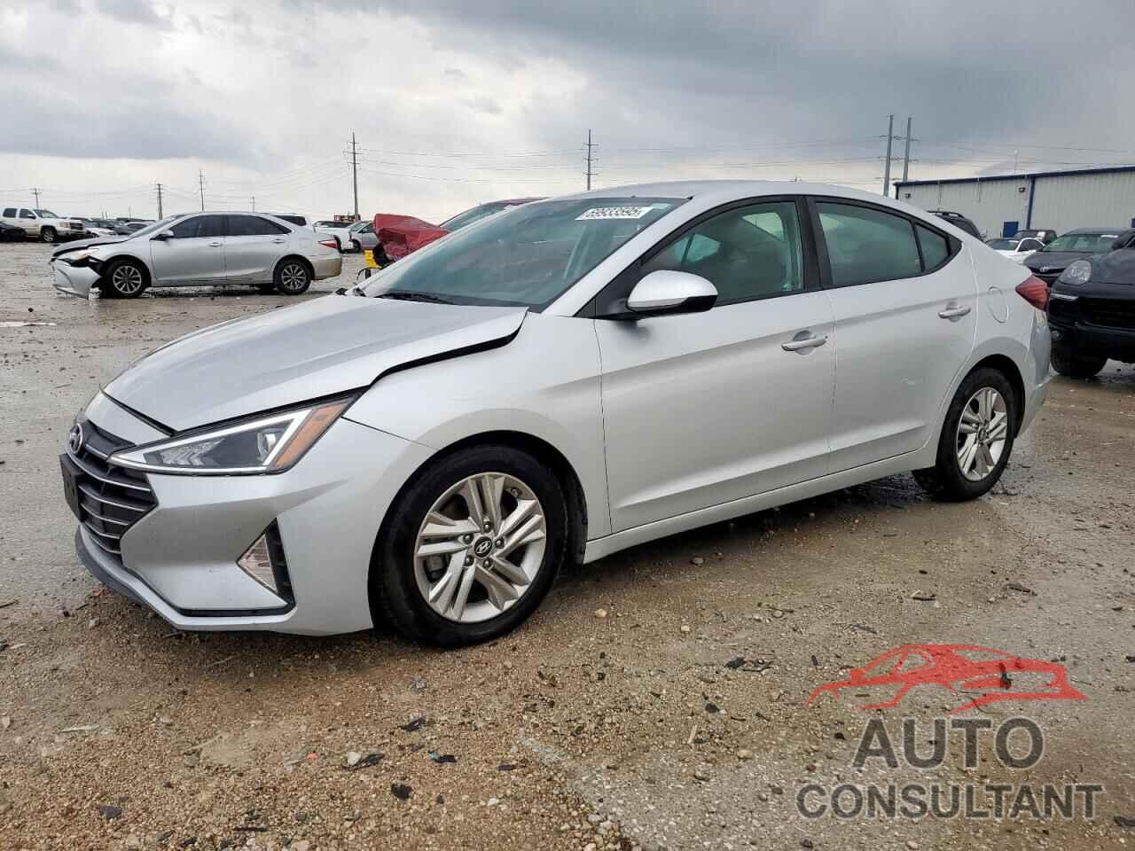 HYUNDAI ELANTRA 2019 - 5NPD84LF3KH409035