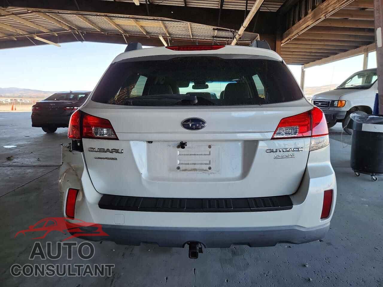 SUBARU OUTBACK 2011 - 4S4BRBKC3B3324106