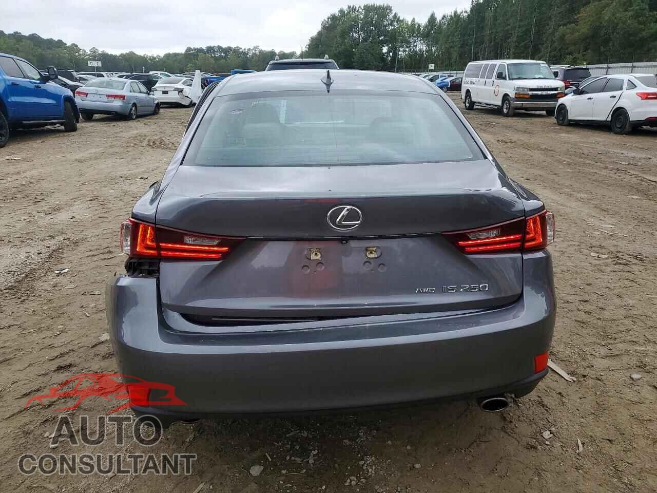 LEXUS IS 2015 - JTHCF1D25F5025306
