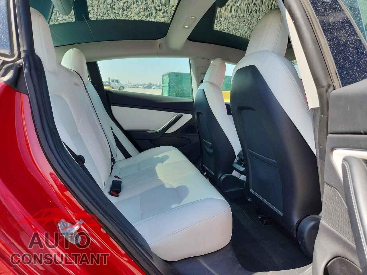 TESLA MODEL 3 2019 - 5YJ3E1EB6KF365950