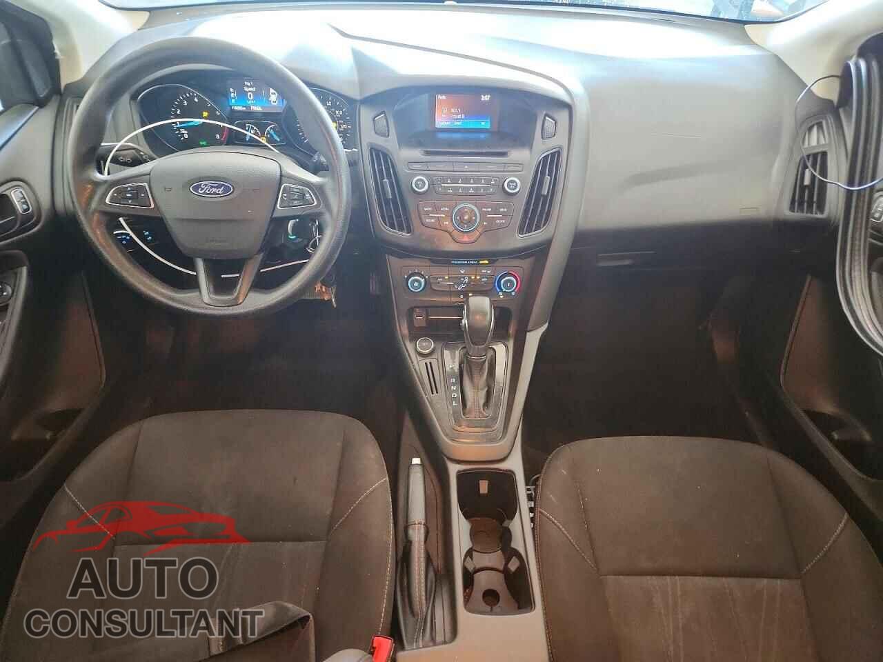FORD FOCUS 2017 - 1FADP3E28HL339338