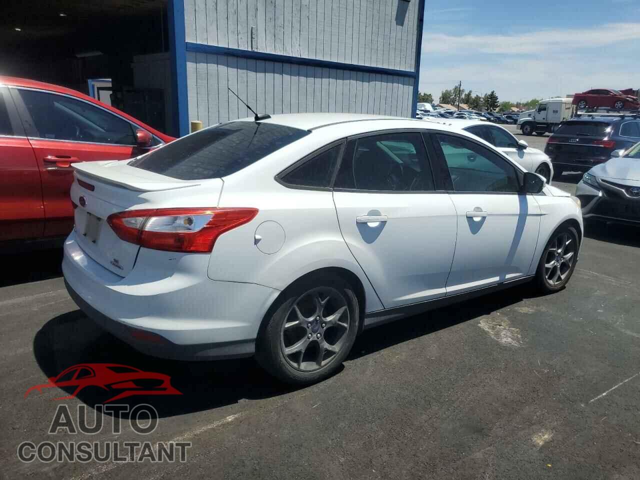 FORD FOCUS 2014 - 1FADP3F29EL218618