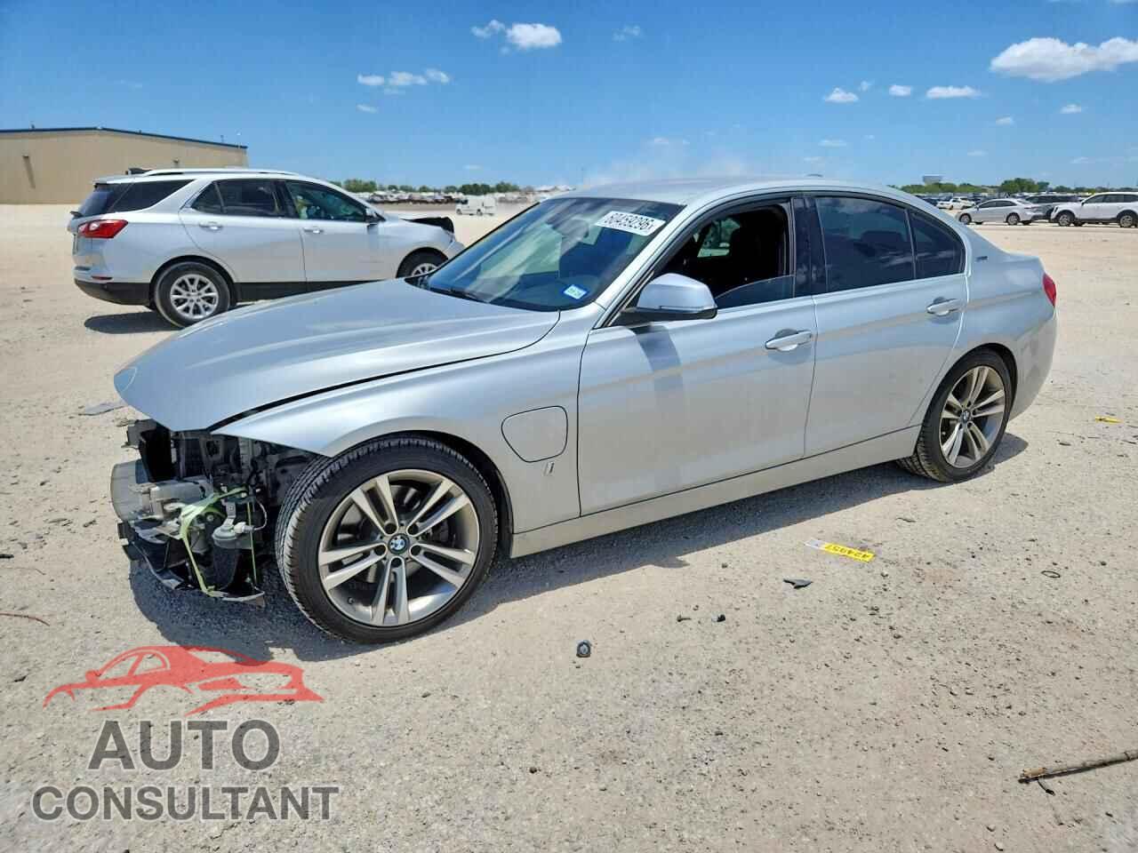 BMW 3 SERIES 2017 - WBA8E1C39HA158937