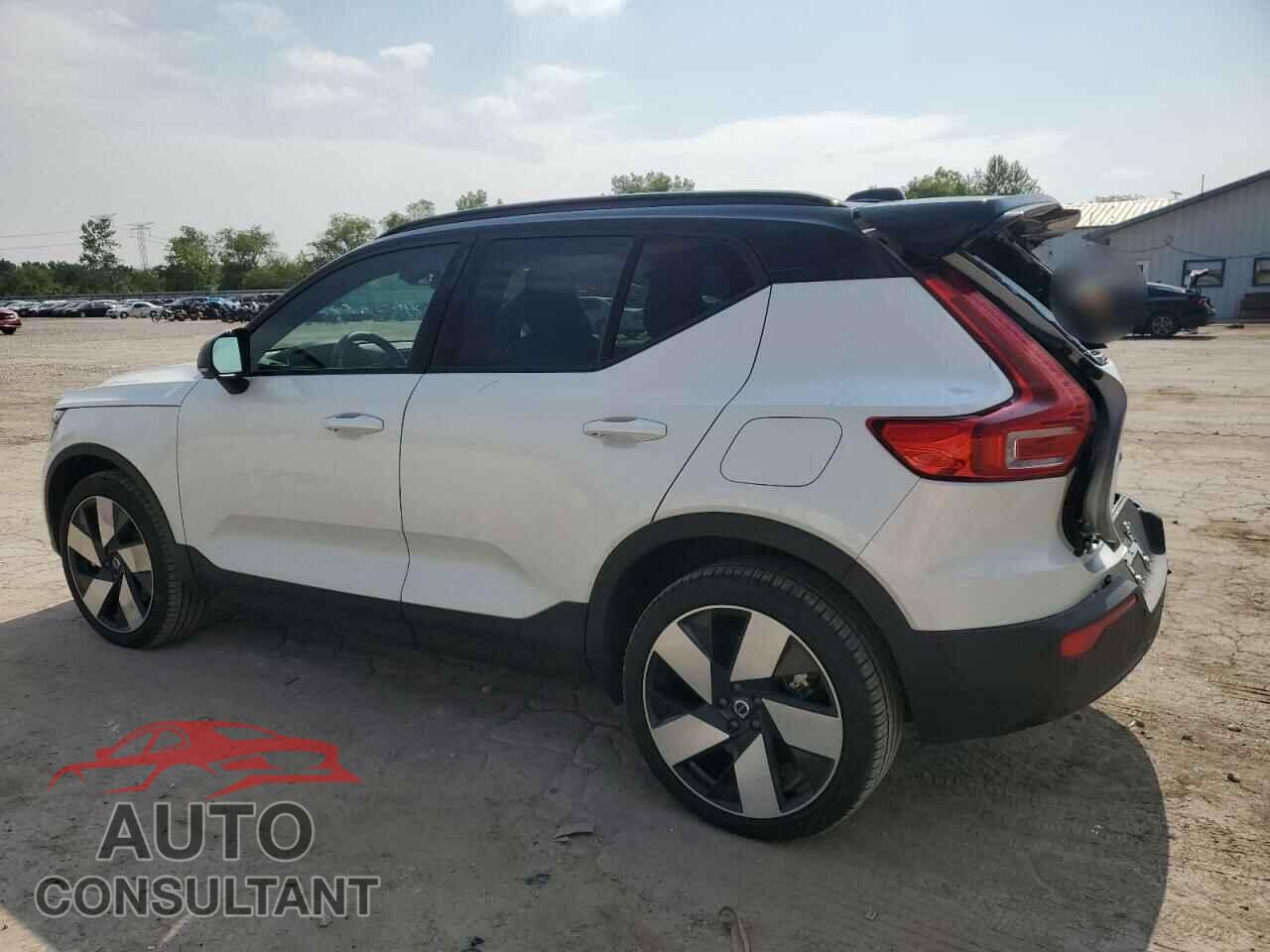 VOLVO XC40 CORE 2024 - YV4EH3HL3R2284818