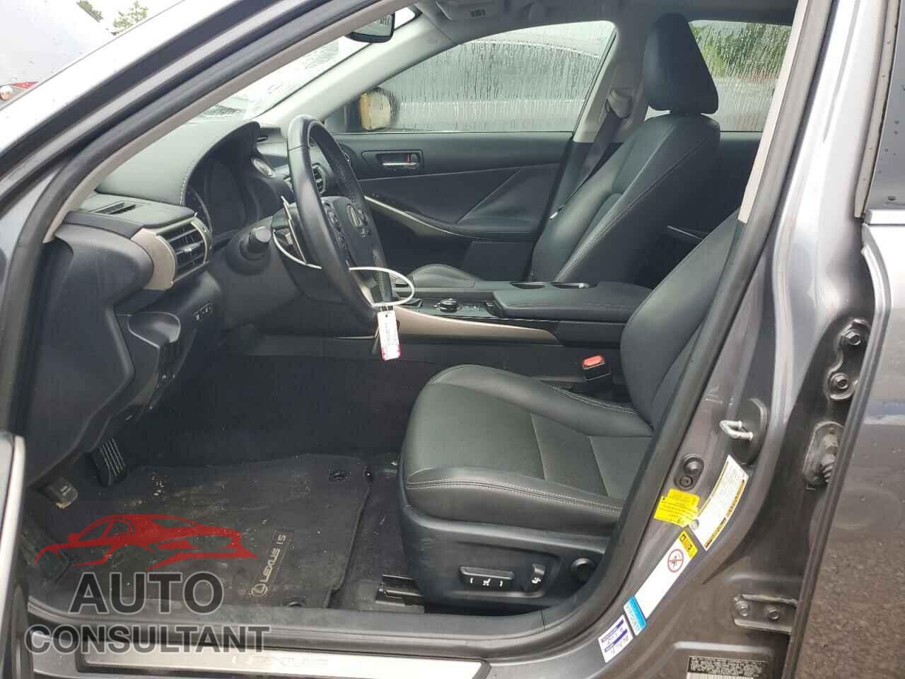 LEXUS IS 2014 - JTHBE1D24E5013824