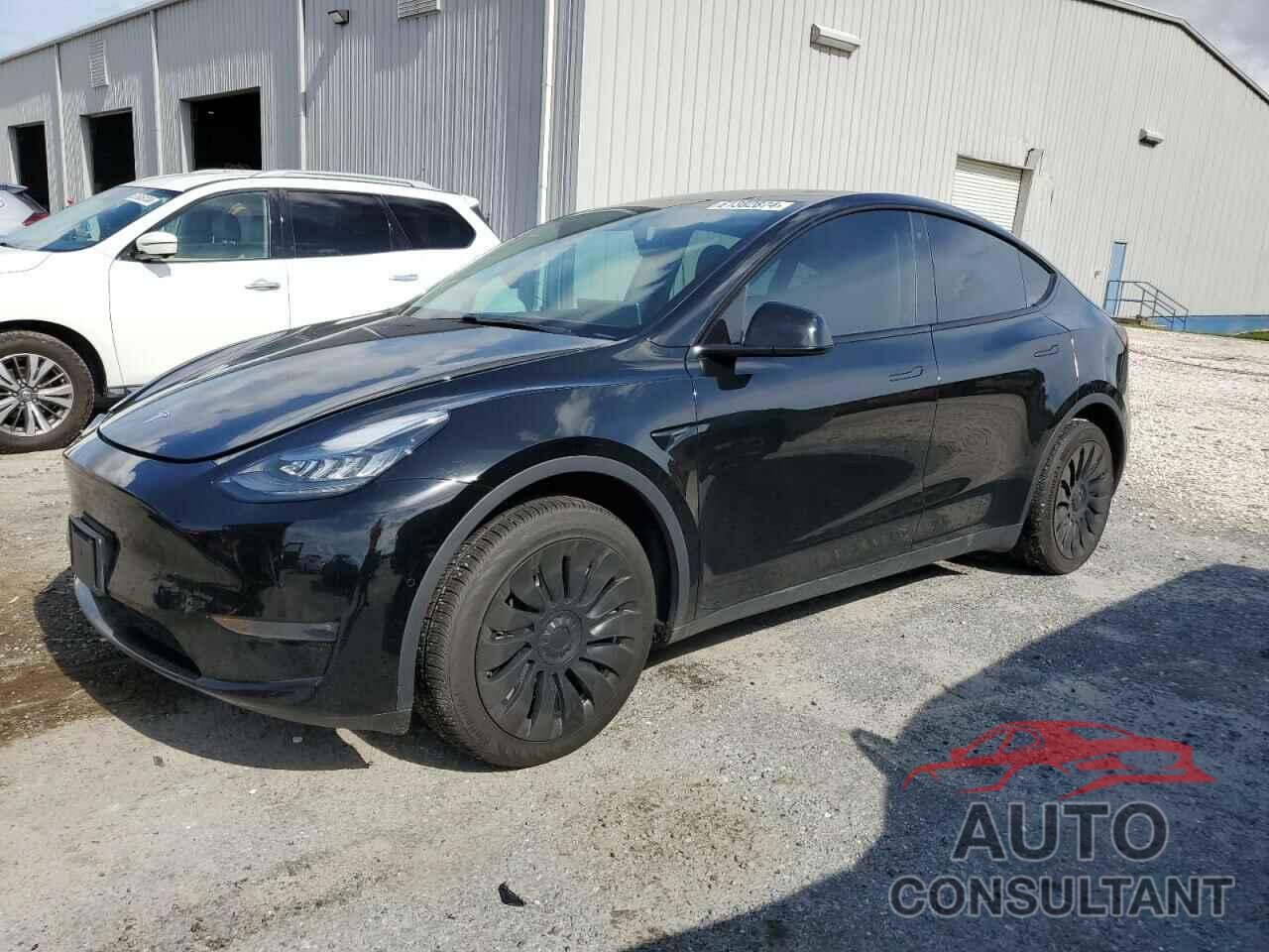 TESLA MODEL Y 2020 - 5YJYGDEE2LF045179