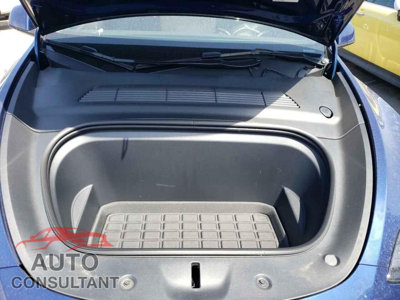 TESLA MODEL Y 2023 - 7SAYGDEE6PF845430
