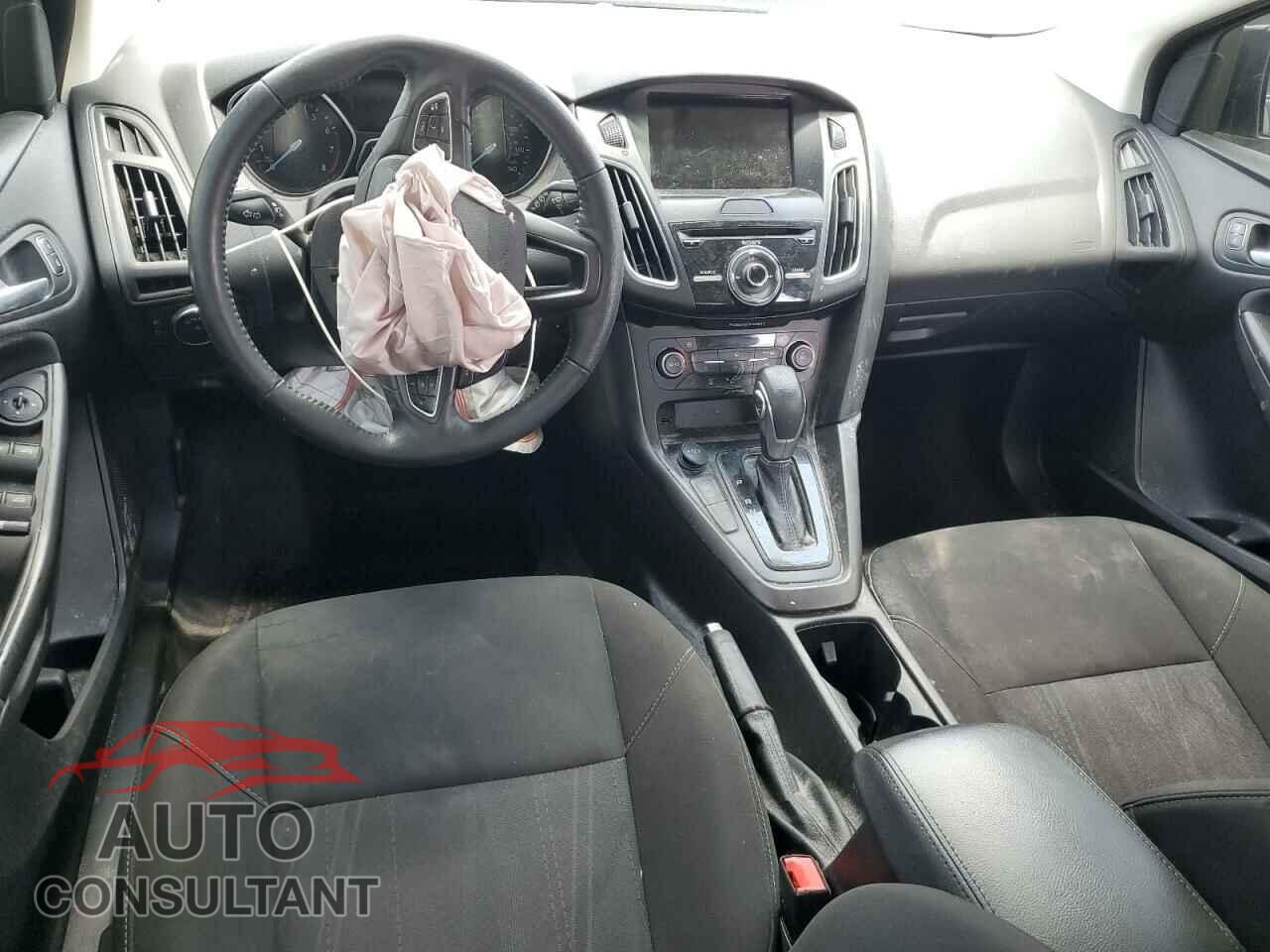 FORD FOCUS 2018 - 1FADP3M23JL246430