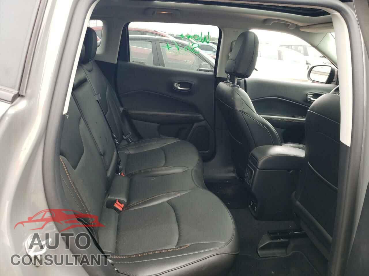 JEEP COMPASS 2020 - 3C4NJDCB8LT255655